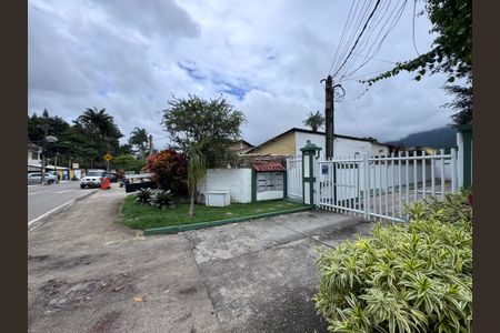 Casa de condomínio para alugar com 350m², 5 quartos e 2 vagasFachada Condomínio