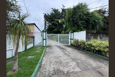 Casa de condomínio para alugar com 350m², 5 quartos e 2 vagasFachada Condomínio