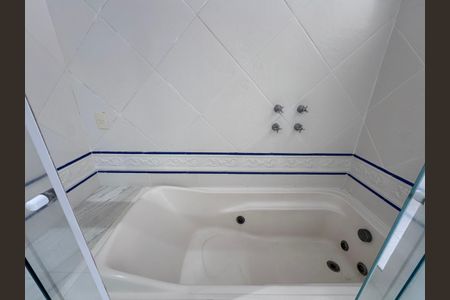 Casa de condomínio para alugar com 350m², 5 quartos e 2 vagasSuite 2 - Banheiro