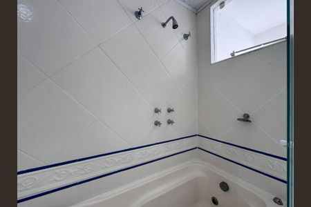 Casa de condomínio para alugar com 350m², 5 quartos e 2 vagasSuite 2 - Banheiro