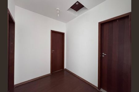 Casa de condomínio para alugar com 350m², 5 quartos e 2 vagasHall Íntimo 