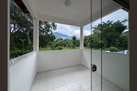 Casa de condomínio para alugar com 350m², 5 quartos e 2 vagasQuarto 2 - Varanda