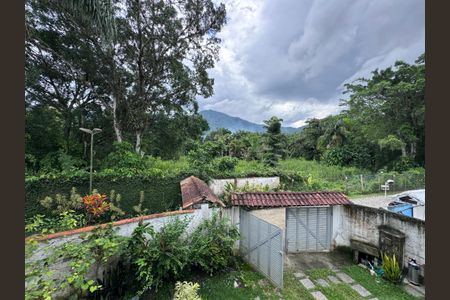 Casa de condomínio para alugar com 350m², 5 quartos e 2 vagasQuarto 2 - Varanda