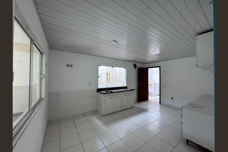Casa de condomínio para alugar com 350m², 5 quartos e 2 vagasCozinha