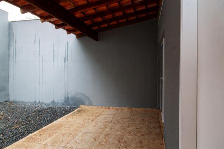 Casa de condomínio para alugar com 76m², 2 quartos e 2 vagas Casa de condomínio para alugar com 76m², 2 quartos e 2 vagasVaranda