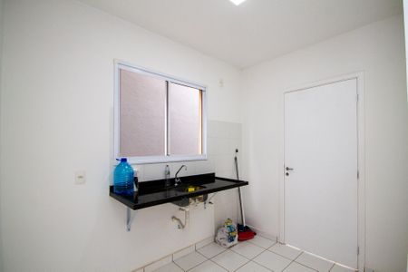 Casa de condomínio para alugar com 76m², 2 quartos e 2 vagas Casa de condomínio para alugar com 76m², 2 quartos e 2 vagasCozinha
