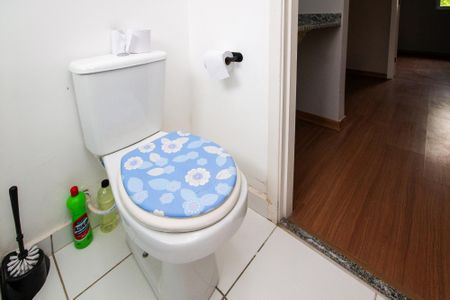 Casa de condomínio para alugar com 76m², 2 quartos e 2 vagas Casa de condomínio para alugar com 76m², 2 quartos e 2 vagasBanheiro