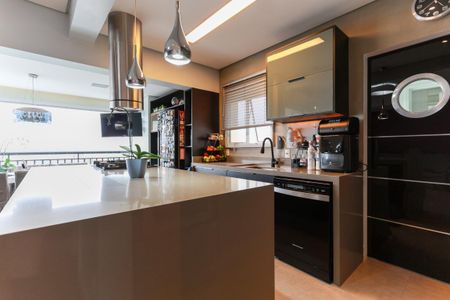 Apartamento à venda com 203m², 3 quartos e 3 vagasCozinha