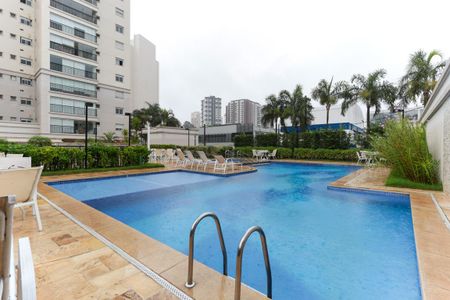 Apartamento à venda com 203m², 3 quartos e 3 vagasÁrea comum - Piscina