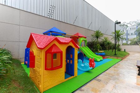Apartamento à venda com 203m², 3 quartos e 3 vagasÁrea comum - Playground