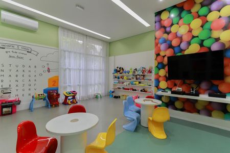 Apartamento à venda com 203m², 3 quartos e 3 vagasÁrea comum - Brinquedoteca