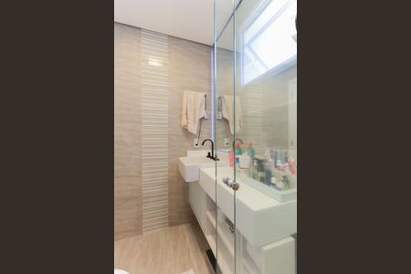 Apartamento à venda com 203m², 3 quartos e 3 vagasBanheiro da suíte