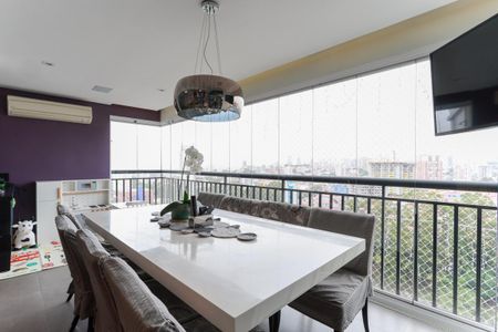Apartamento à venda com 203m², 3 quartos e 3 vagasVaranda gourmet