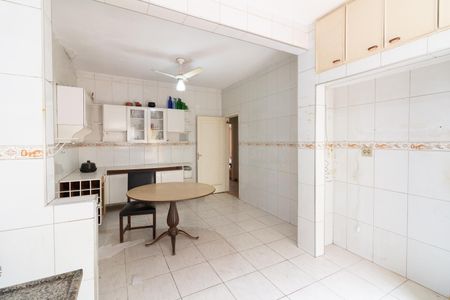 Casa à venda com 280m², 2 quartos e 4 vagasCozinha