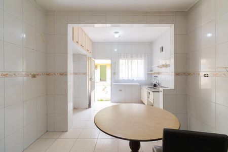 Casa à venda com 280m², 2 quartos e 4 vagasCozinha