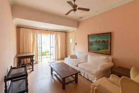 Sala de casa à venda com 2 quartos, 250m² em Ferreira, São Paulo