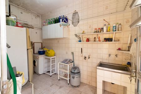 Casa à venda com 280m², 2 quartos e 4 vagasÁrea de serviço 