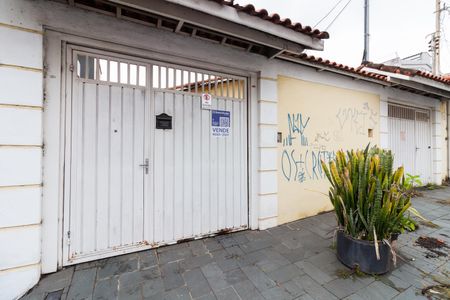 Casa à venda com 280m², 2 quartos e 4 vagasFachada