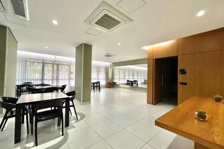 Apartamento para alugar com 50m², 2 quartos e 1 vaga Apartamento para alugar com 50m², 2 quartos e 1 vagaÁrea comum - Salão de festas