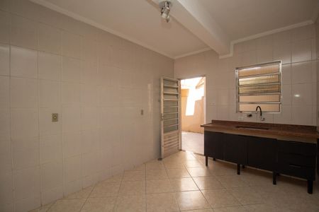 Casa para alugar com 70m², 2 quartos e 1 vaga