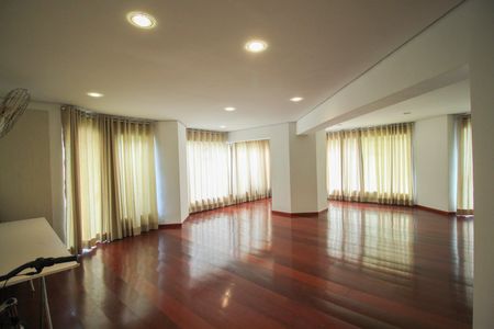 Apartamento para alugar com 73m², 2 quartos e 1 vaga