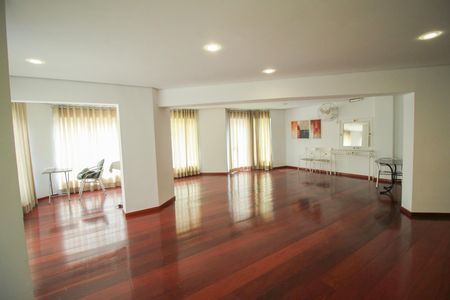 Apartamento para alugar com 73m², 2 quartos e 1 vaga
