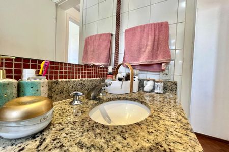 Apartamento à venda com 55m², 2 quartos e 1 vagaBanheiro