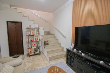 Casa à venda com 500m², 3 quartos e 3 vagas Casa à venda com 500m², 3 quartos e 3 vagasSALA