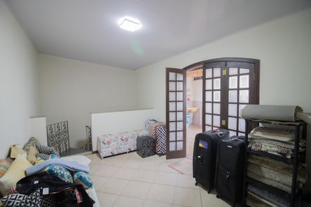 Casa à venda com 500m², 3 quartos e 3 vagas Casa à venda com 500m², 3 quartos e 3 vagasESCRITÓRIO