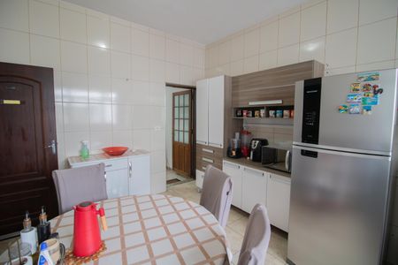 Casa à venda com 500m², 3 quartos e 3 vagas Casa à venda com 500m², 3 quartos e 3 vagasCASA 2
