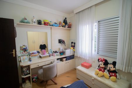 Casa à venda com 500m², 3 quartos e 3 vagas Casa à venda com 500m², 3 quartos e 3 vagasQUARTO 2