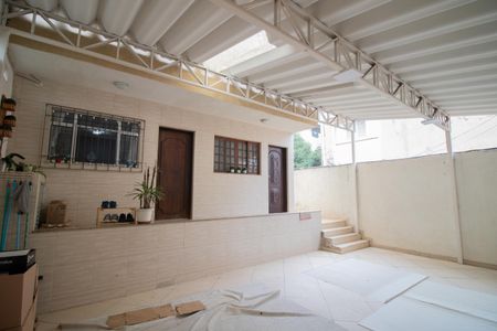 Casa à venda com 500m², 3 quartos e 3 vagas Casa à venda com 500m², 3 quartos e 3 vagasGARAGEM