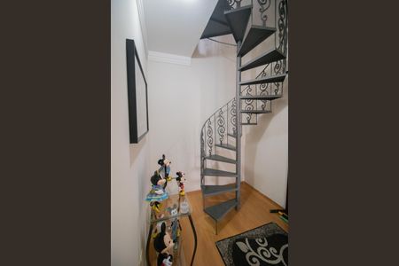 Casa à venda com 500m², 3 quartos e 3 vagas Casa à venda com 500m², 3 quartos e 3 vagasHALL DOS QUARTOS