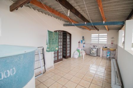 Casa à venda com 500m², 3 quartos e 3 vagas Casa à venda com 500m², 3 quartos e 3 vagasÁREA DE SERVIÇO