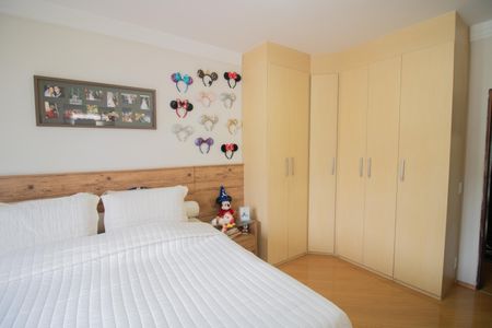 SUÍTE de casa à venda com 3 quartos, 500m² em Santa Teresinha, São Paulo