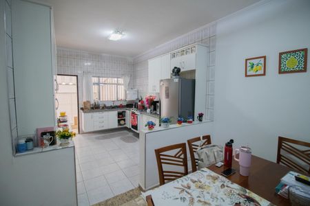Casa à venda com 500m², 3 quartos e 3 vagas Casa à venda com 500m², 3 quartos e 3 vagasCOZINHA