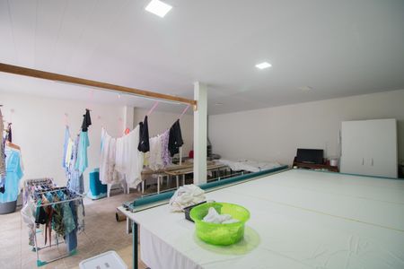 Casa à venda com 500m², 3 quartos e 3 vagas Casa à venda com 500m², 3 quartos e 3 vagasCASA 3