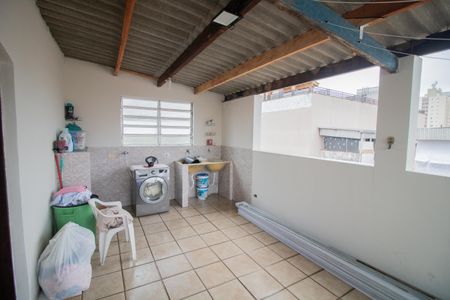Casa à venda com 500m², 3 quartos e 3 vagas Casa à venda com 500m², 3 quartos e 3 vagasÁREA DE SERVIÇO