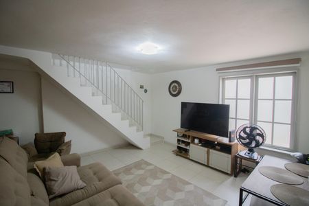 Casa à venda com 500m², 3 quartos e 3 vagas Casa à venda com 500m², 3 quartos e 3 vagasCASA 3