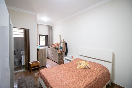 Casa à venda com 500m², 3 quartos e 3 vagas Casa à venda com 500m², 3 quartos e 3 vagasCASA 2