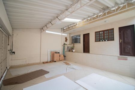 Casa à venda com 500m², 3 quartos e 3 vagas Casa à venda com 500m², 3 quartos e 3 vagasGARAGEM