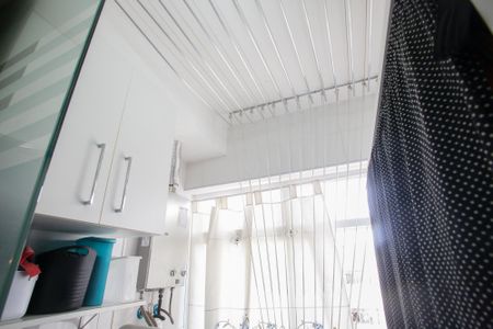 Apartamento à venda com 60m², 2 quartos e 1 vagaÁrea de Serviço