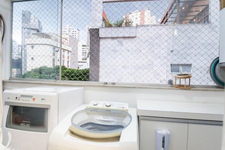 Apartamento à venda com 65m², 2 quartos e 1 vagaÁrea de Serviço