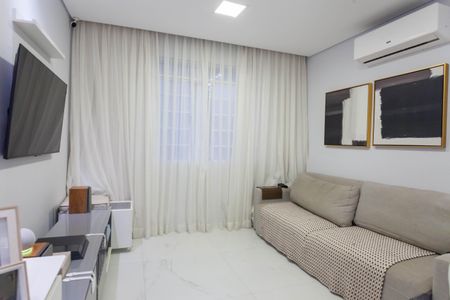 Sala de TV de apartamento à venda com 2 quartos, 65m² em Sion, Belo Horizonte