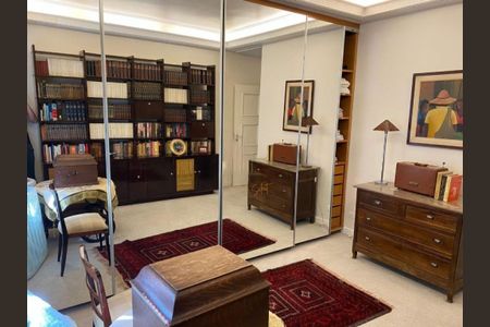 Apartamento à venda com 3 quartos, 190m² em República, São Paulo