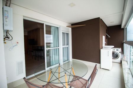 Apartamento para alugar com 52m², 1 quarto e 2 vagas Apartamento para alugar com 52m², 1 quarto e 2 vagasVaranda