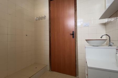 Casa para alugar com 60m², 2 quartos e sem vaga Casa para alugar com 60m², 2 quartos e sem vagaBanheiro
