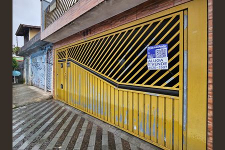 Casa para alugar com 140m², 3 quartos e 4 vagasFachada