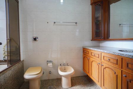 Apartamento à venda com 316m², 3 quartos e 2 vagasBanheiro suíte 