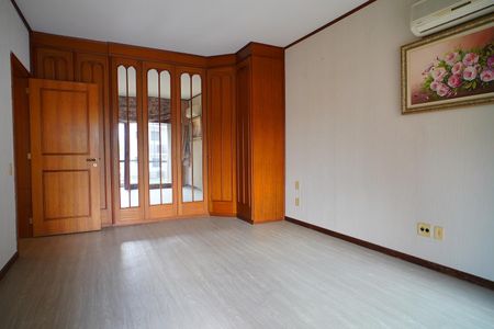 Apartamento à venda com 316m², 3 quartos e 2 vagasQuarto suíte 